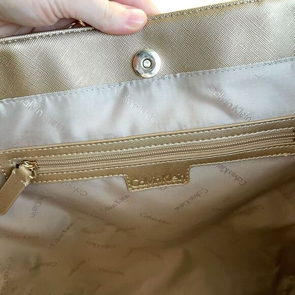 Calvin Klein raffia woven metallic tote‎ bag - Picture 10 of 16